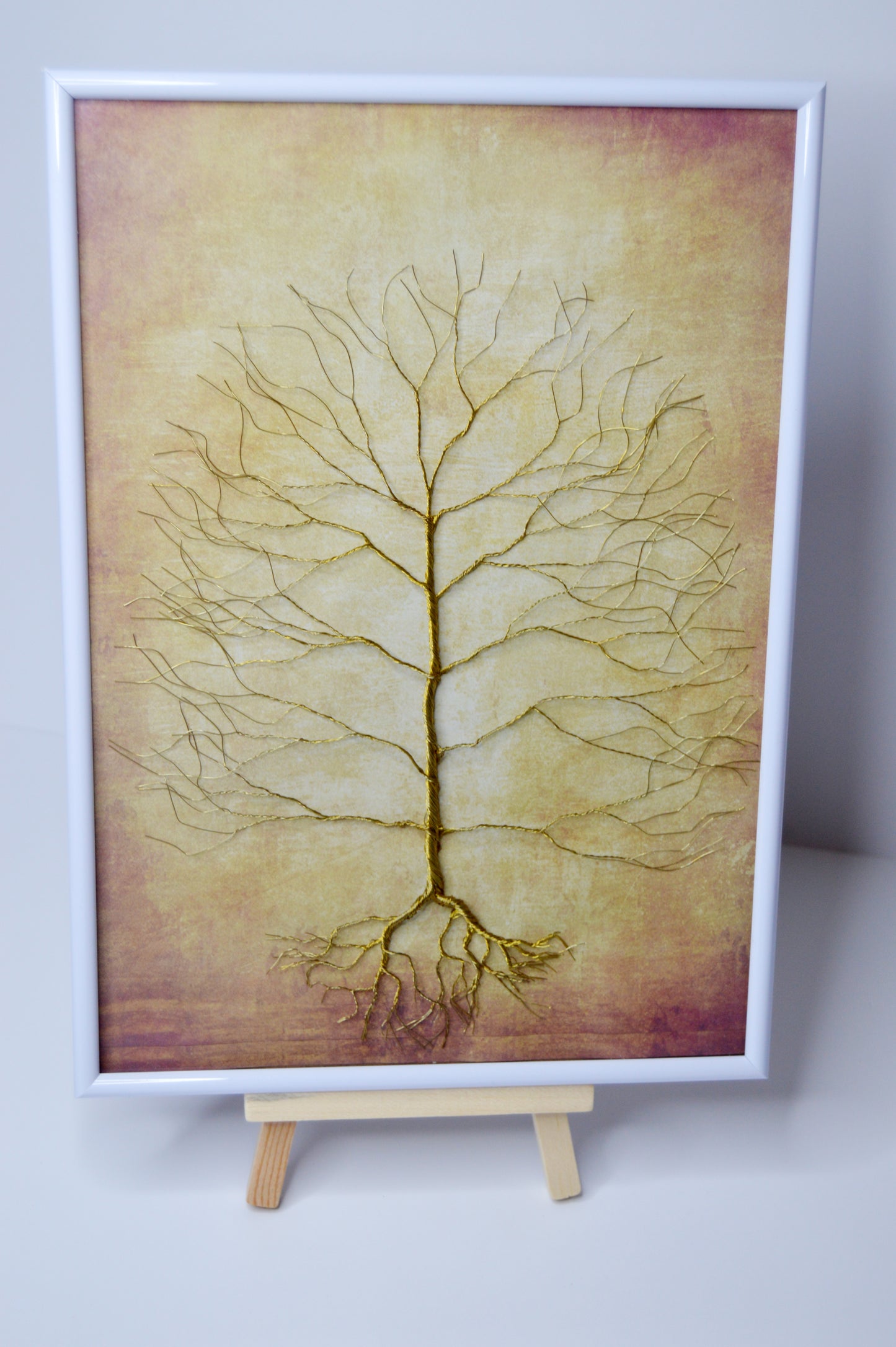 Rădăcini de Aur – Eleganță în sârmă aurie