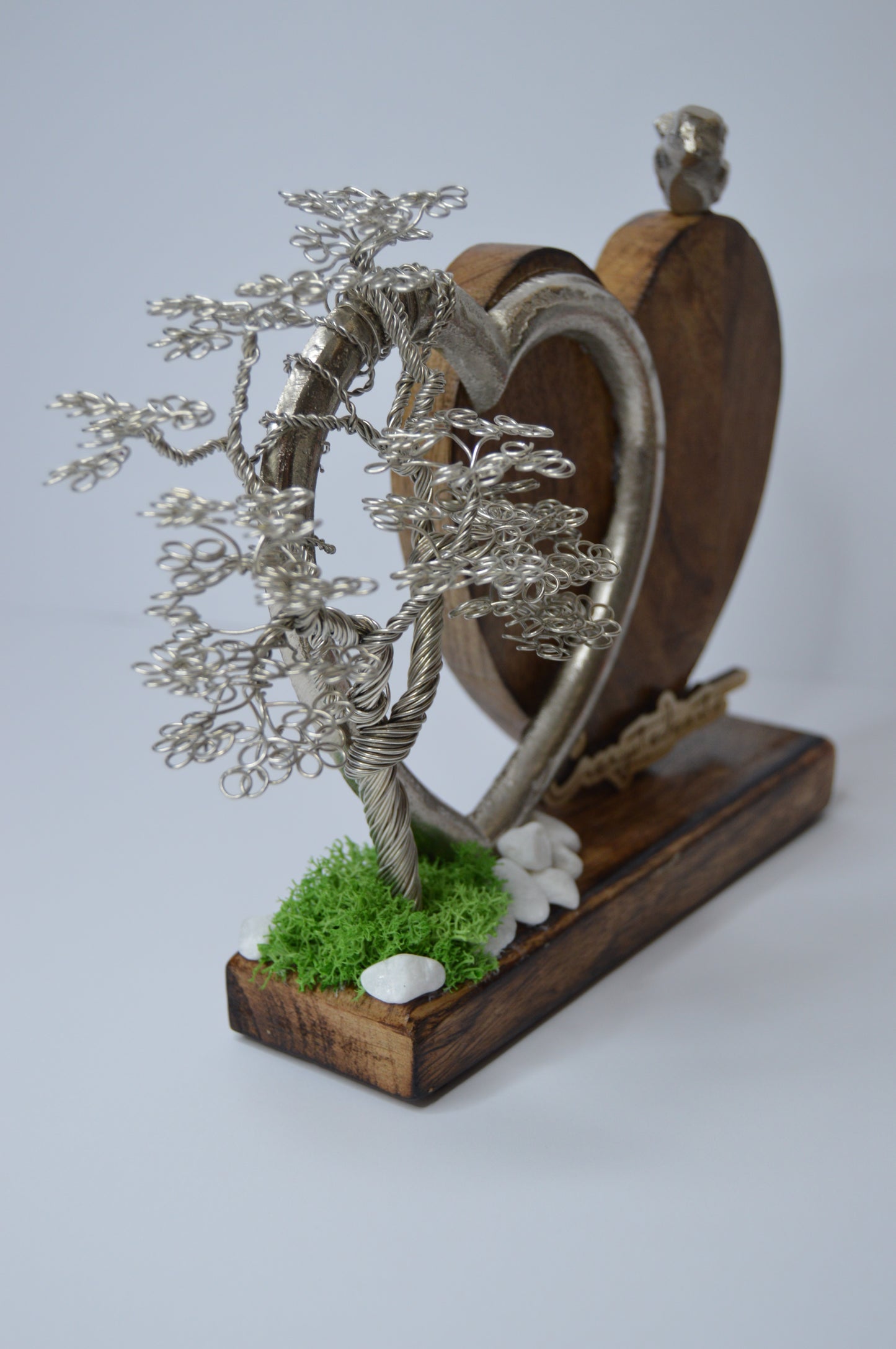 Copacul Iubirii – Împletire de suflet și simbol