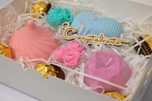 Cutie Cadou Tandrețe – Lumânări handmade & răsfăț dulce